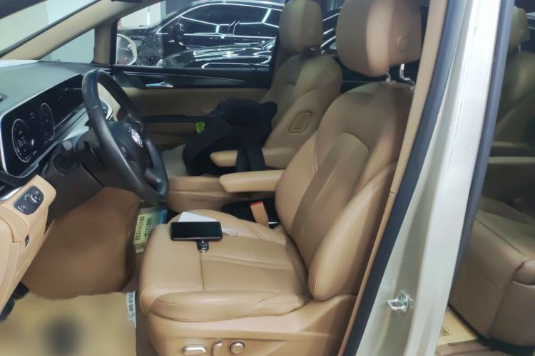 Used Buick GL8 2021 ES Landtrek 653T Luxury Model