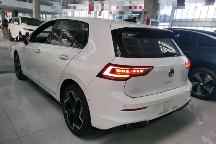 Used Volkswagen Golf 2025 300TSI R-Line
