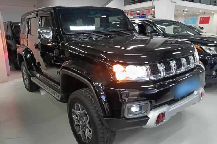 Used Beijing Auto BJ40 2018 PLUS 2.3T Automatic Four-Wheel Drive Premium Edition China V
