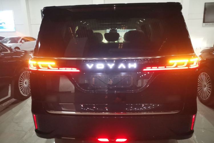 Used VOYAH Dream 2025 PHEV Four-Wheel-Drive Flagship Kunpeng Edition