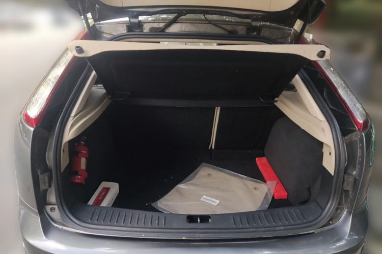 Used Ford Focus 2013 Hatchback Classic 1.8L Automatic Fashion Edition
