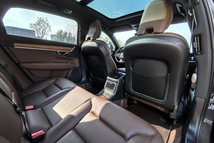 Used Volvo S90 New Energy 2021 T8 eDrive Hybrid Zhiyi Luxury Edition
