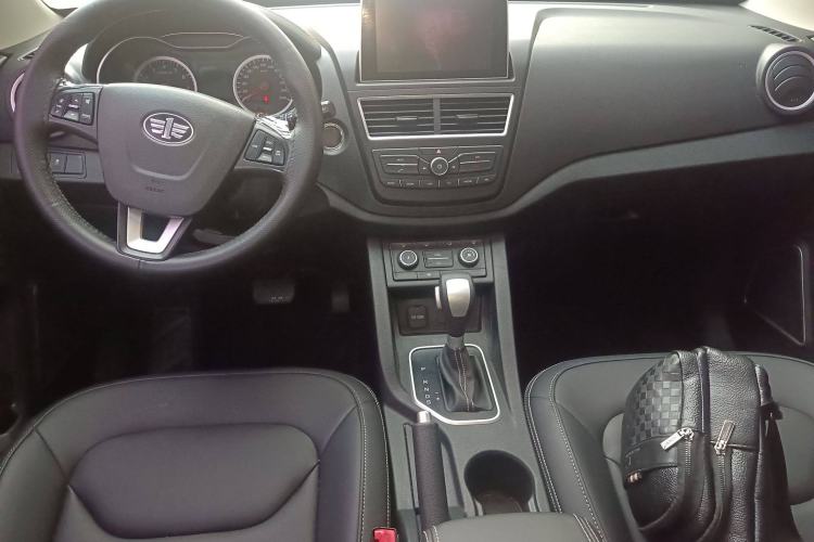 Used Bestune X40 2018 Internet Celebrity Edition 1.6L Automatic Luxury Version
