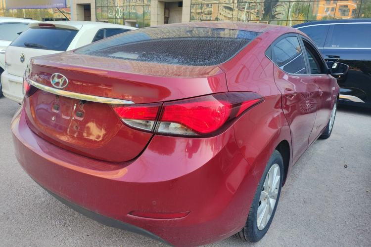 Used Hyundai Elantra 2016 1.6L Automatic Smart Version
