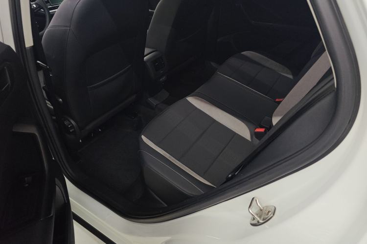 Used Volkswagen T-ROC 2019 230TSI DSG Two-Wheel-Drive Advanced Version China VI Standard
