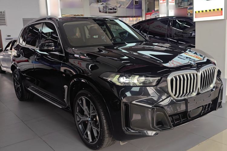 Used BMW X5 2023 xDrive 30Li Luxury M Sport Package