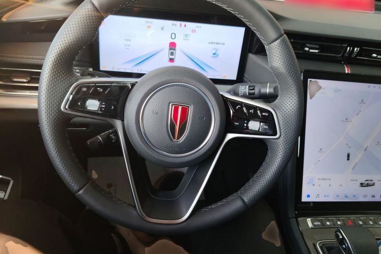 Used Hongqi H5 2025 2.0T Automatic Flagship 500 000-Vehicle Commemorative Edition
