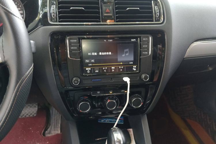 Used Volkswagen Sagitar 2017 230TSI Automatic Comfort Version
