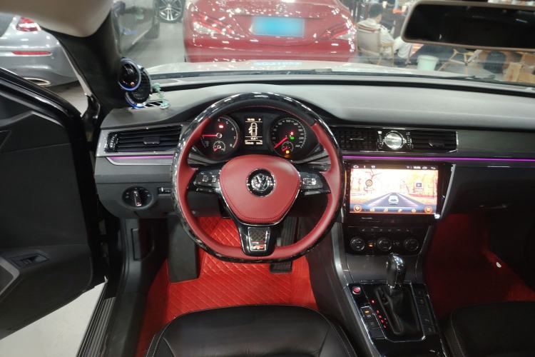 Used Volkswagen Passat 2017 330TSI DSG Luxury Edition
