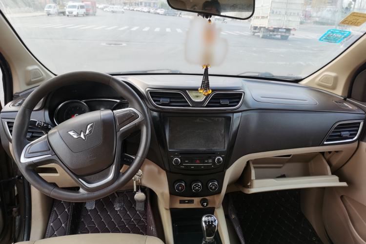 Used Wuling Hongguang 2015 1.5L S1 Comfort China V Standard
