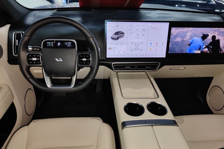 Used Li Auto L7 2023 Air model
