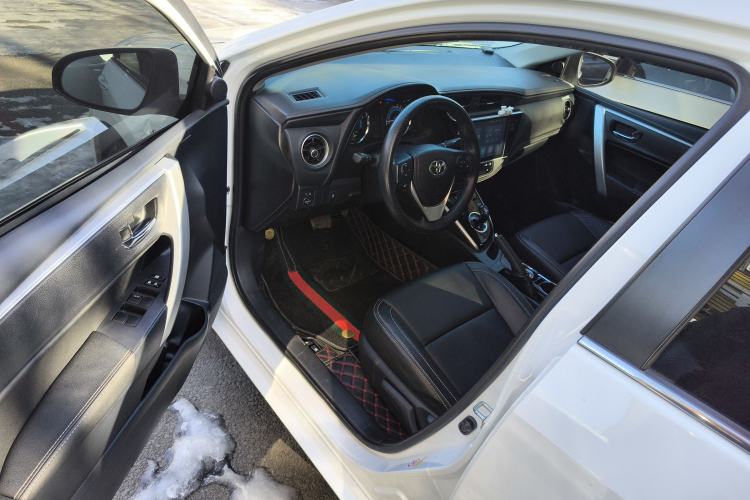 Used Toyota Corolla 2017 Revised Dual-Engine 1.8L E-CVT Leading Edition
