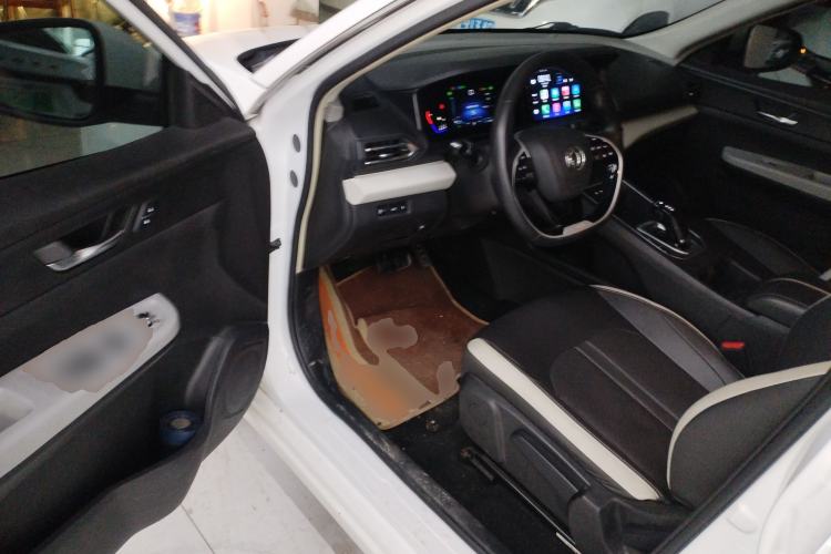 Used Dongfeng Aeolus E70 2023 500 Smart Edition Lithium Iron Phosphate 48.6 kWh 120 kW
