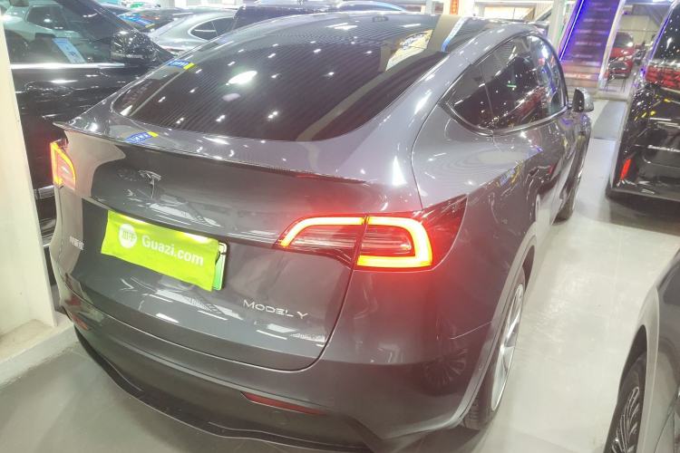 Used Tesla Model Y 2021 Standard Range Rear-Wheel Drive Version
