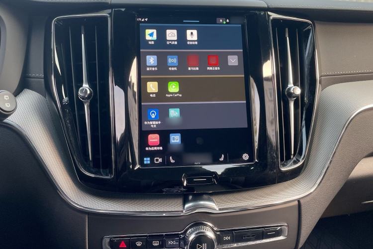 Used Volvo XC60 New Energy 2025 Plug-in Hybrid Long-Range All-Wheel Drive Zhiyuan Extreme Night Black Edition