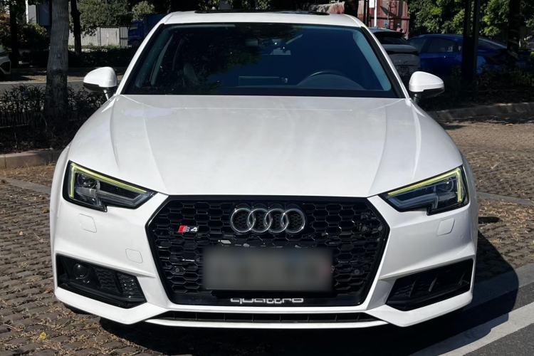 Used Audi A4L 2018 30th Anniversary Edition 40 TFSI Fashion Model
