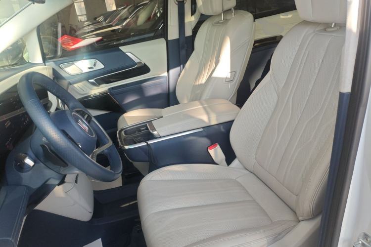 Used Buick Century 2023 2.0T Six-Seater Yinshi Edition