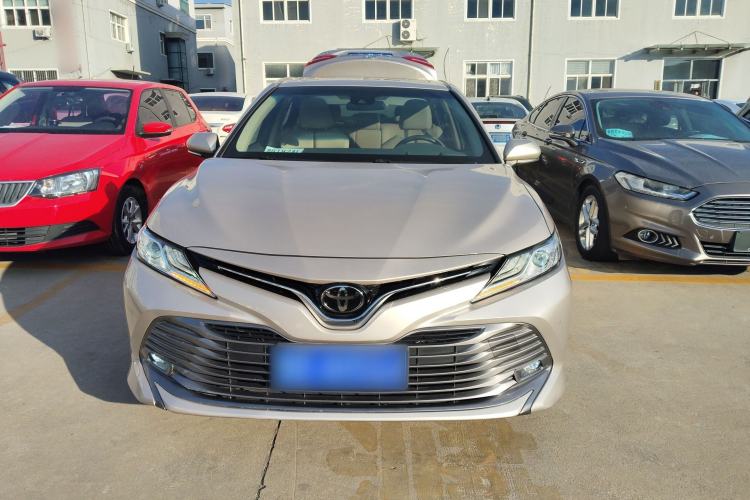 Used Toyota Camry 2018 2.0G Luxury Edition
