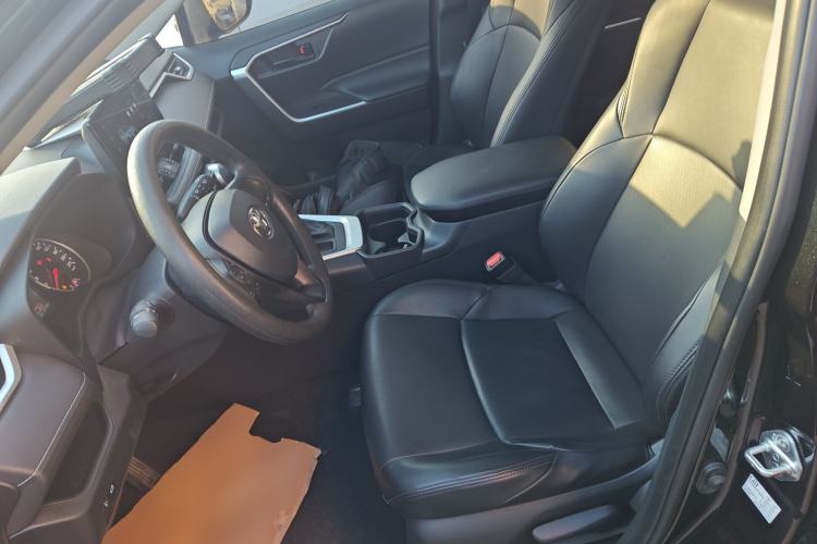 Used Toyota Wildlander 2023 2.0L CVT Two-Wheel Drive Leading Edition
