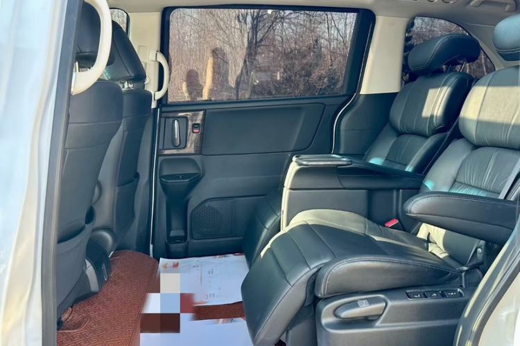 Used Honda Elysion 2016 2.4L Luxury Edition
