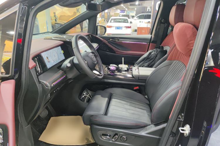 Used GAC Trumpchi M8 2025 Zongshi Series Super Hybrid Edition
