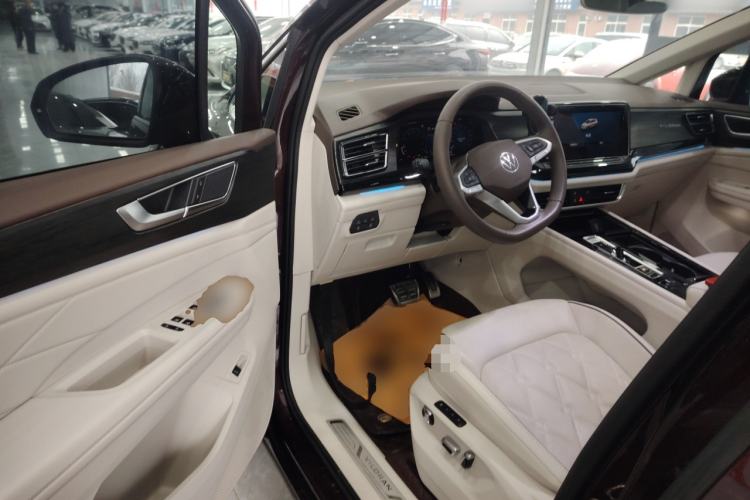 Used Volkswagen Viloran 2022 380TSI Prestige Edition
