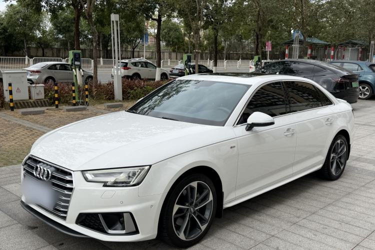 Used Audi A4L 2019 40 TFSI Fashion Edition China VI Emission Standard