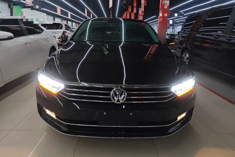 Used Volkswagen Magotan 2019 330TSI DSG Leading Edition China V Standard
