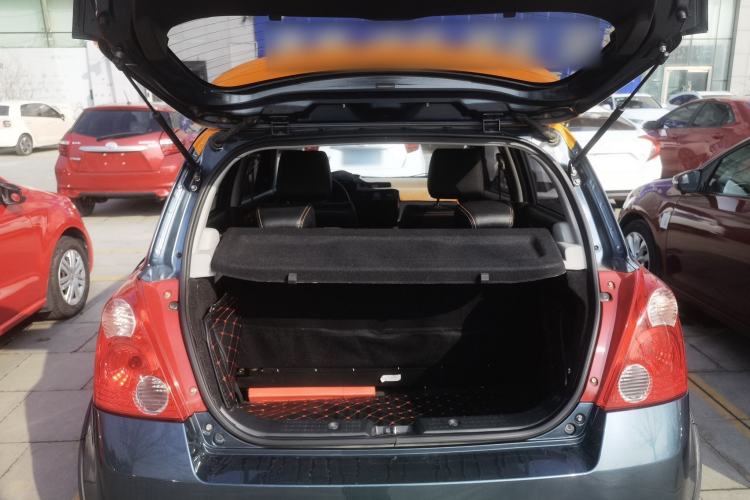 Used Suzuki Swift 2016 1.5L Automatic Fashionable Coolplay Edition
