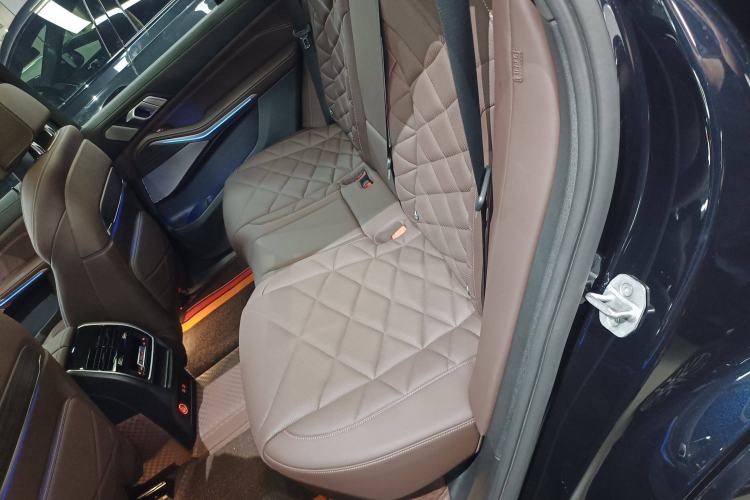 Used BMW X5 2022 Restyled xDrive 40Li Luxury Edition M Sport Package
