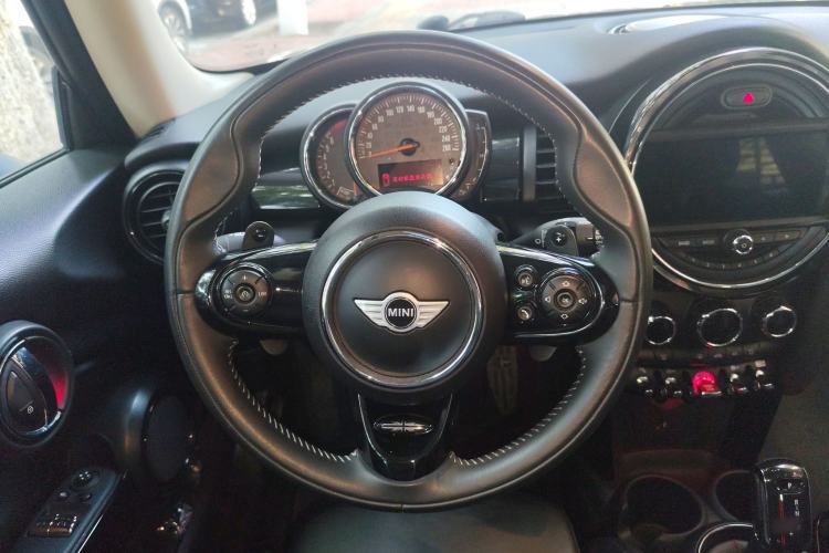 Used MINI MINI 2018 2.0T COOPER S Artist