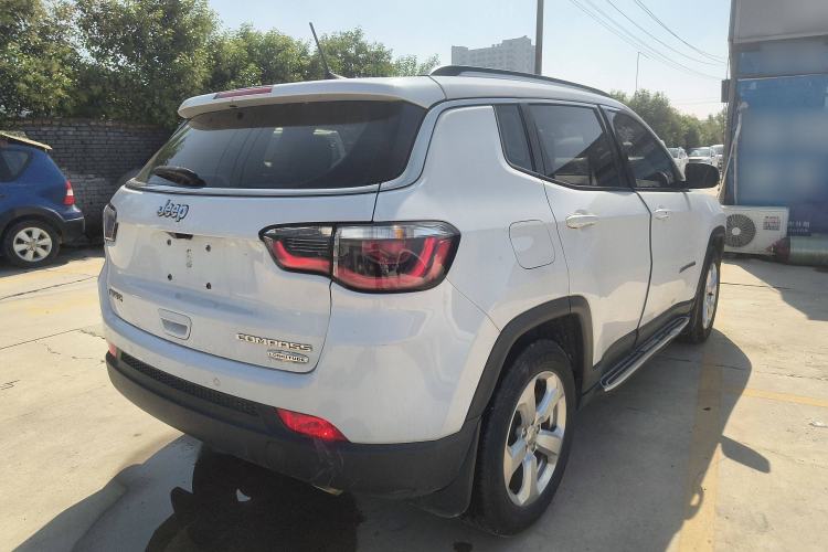 Used  Compass 2017 200T Automatic Family Edition
