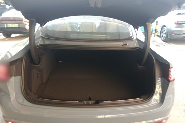 Used Hima Luxeed S7 2025 705 km Pro
