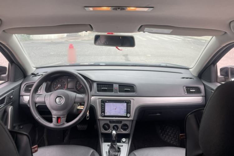 Used Volkswagen Lavida 2015 1.6L Automatic Fashion Edition
