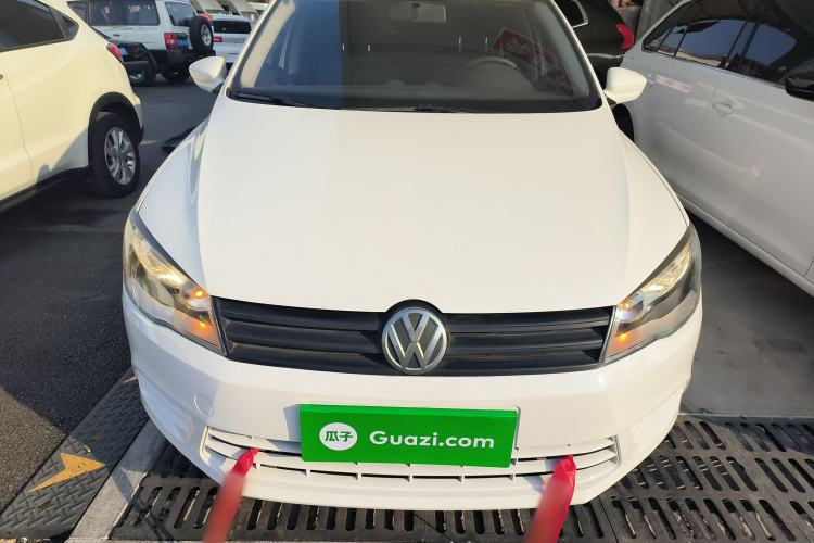 Used Volkswagen Jetta 2015 Value Edition 1.6L Manual Fashionable Style
