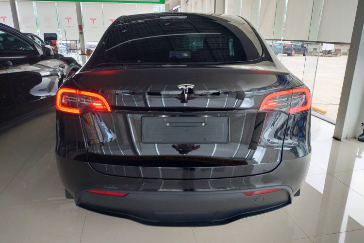 Used Tesla Model Y 2021 Standard Range Rear-Wheel Drive Version
