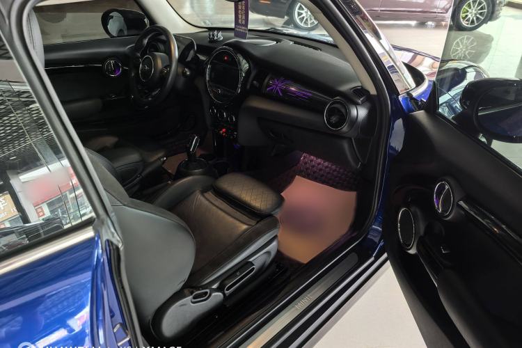 Used  MINI 2019 1.5T COOPER Classic Edition
