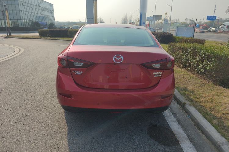 Used Mazda Mazda 3 Axela 2016 Sedan 1.5L Automatic Comfort Model
