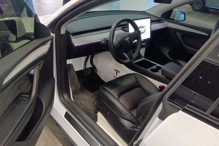 Used Tesla Model Y 2024 Rear-Wheel-Drive Version
