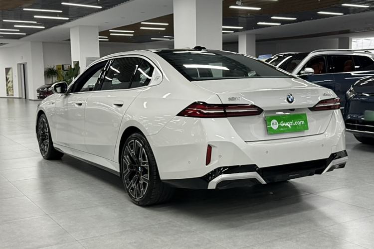 Used BMW 5 Series 2024 530Li Luxury Edition M Sport Package
