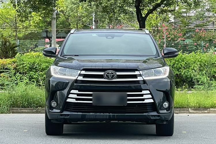 Used Toyota Highlander 2018 2.0T Two-Wheel Drive Luxury Edition 7 Seats China VI Standard
