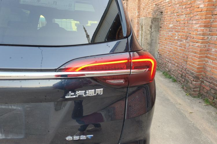 Used Buick Envision 2021 Encore Plus 652T Five-Seat Luxury Model
