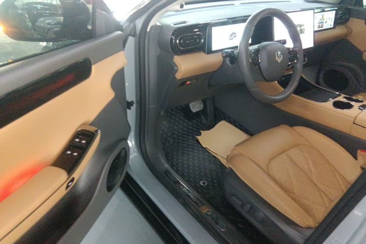 Used Leapmotor C01 2024 Range-Extended 316 Deluxe Edition
