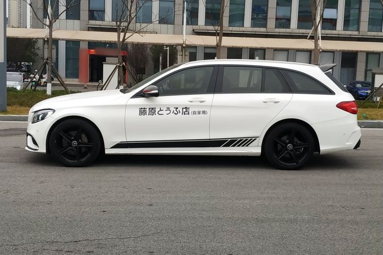 Used Mercedes-Benz C-Class 2017 Facelift C 200 Station Wagon
