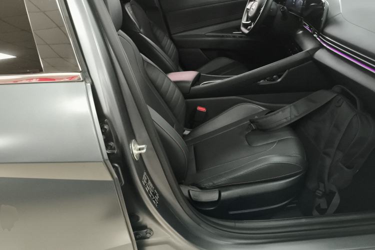 Used Hyundai Elantra 2022 1.5L CVT 20th Anniversary Edition
