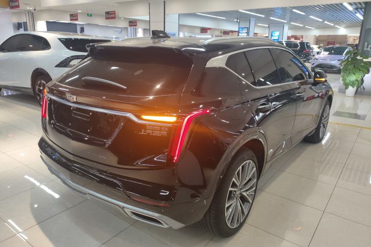 Used Cadillac GT4 2023 25T Luxury Model
