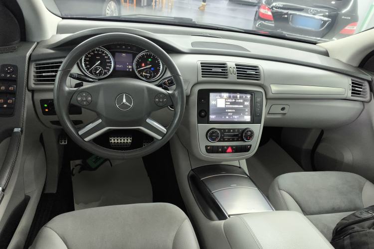 Used Mercedes-Benz R-Class 2014 R 320 4MATIC Business Model