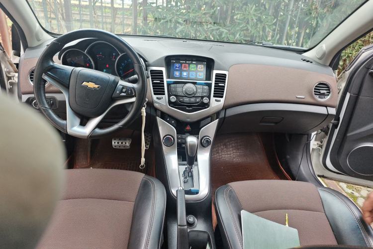 Used Chevrolet Cruze 2013 Hatchback 1.6L Automatic Luxury Model