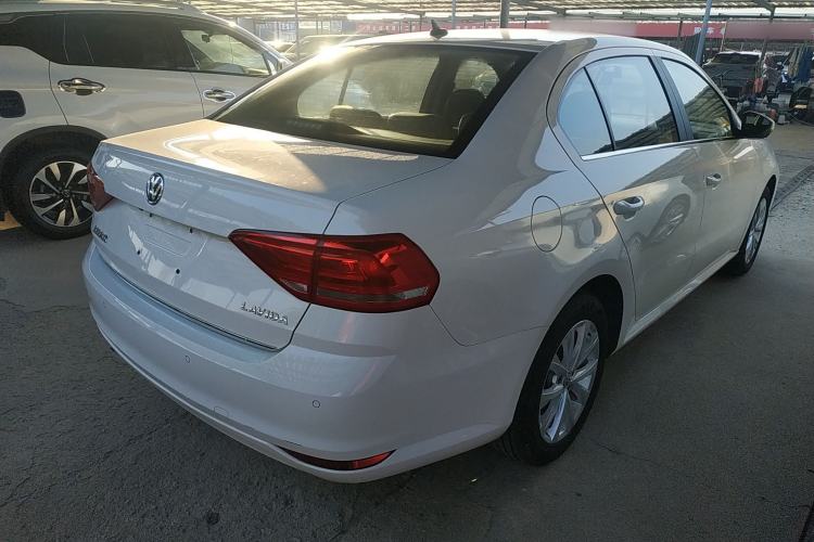 Used Volkswagen Lavida 2017 1.6L Automatic Comfort Edition
