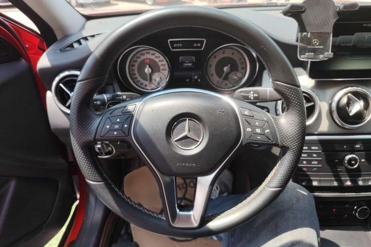 Used Mercedes-Benz GLA 2016 GLA 220 4MATIC Fashion Edition
